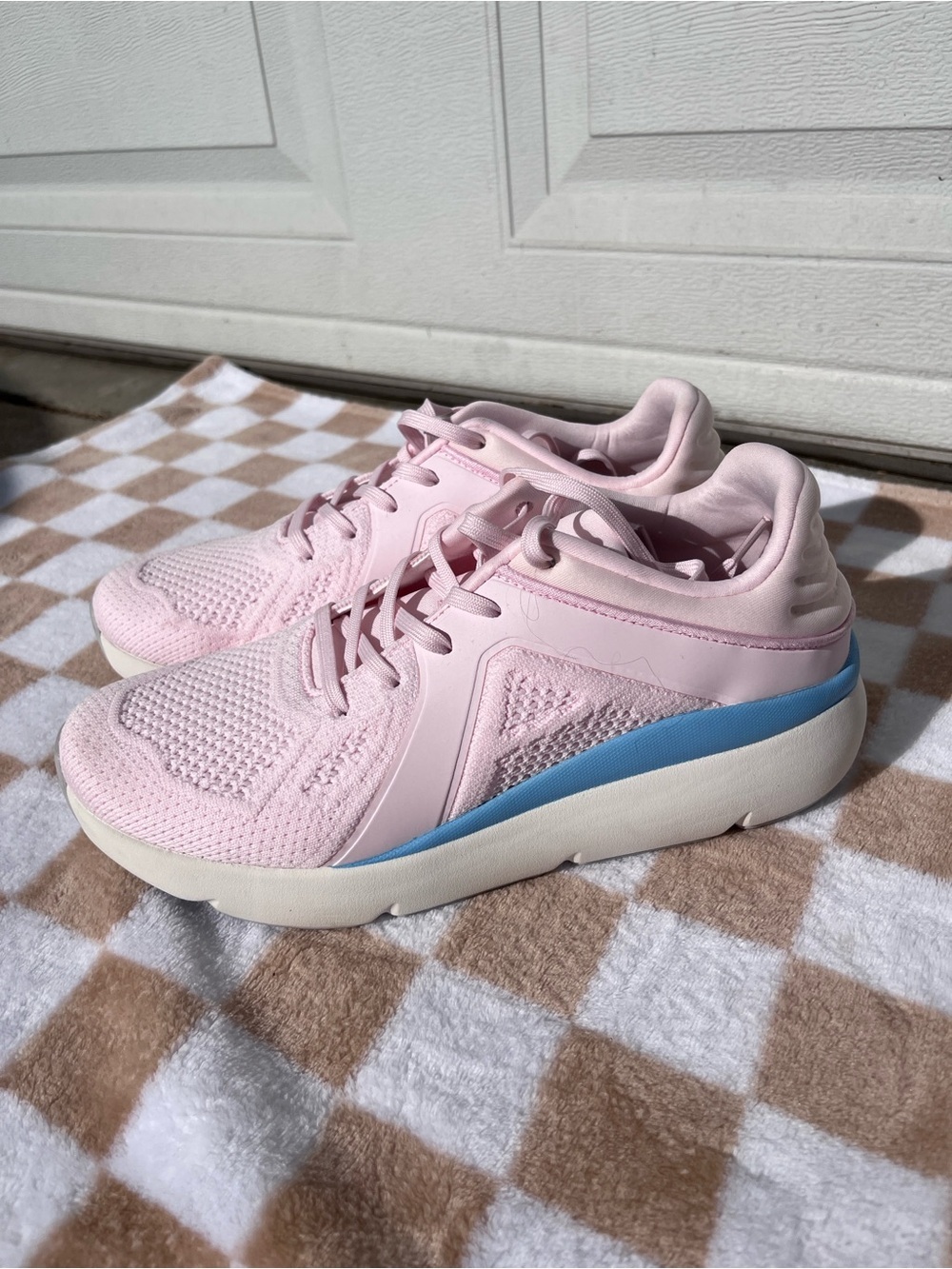 ABEO Pink Tennis Shoes Size 9